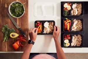 lunch który może być niezdrowy i prowadzić do drzemki około 15